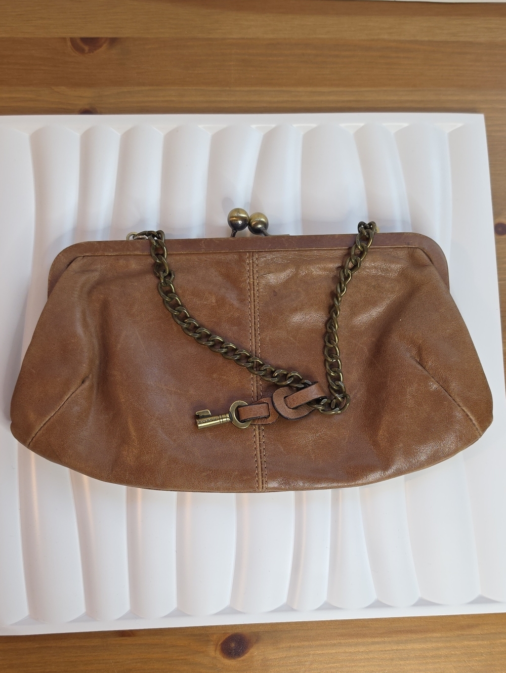 Fossil Vintage Distressed Brown Leather Chain-Handle Clutch